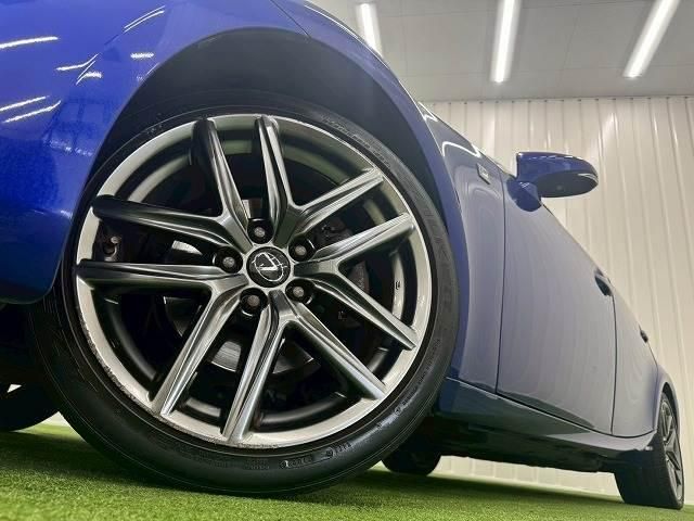 TOYOTA LEXUS IS300h 2018