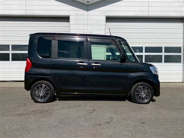 DAIHATSU TANTO 4WD 2018