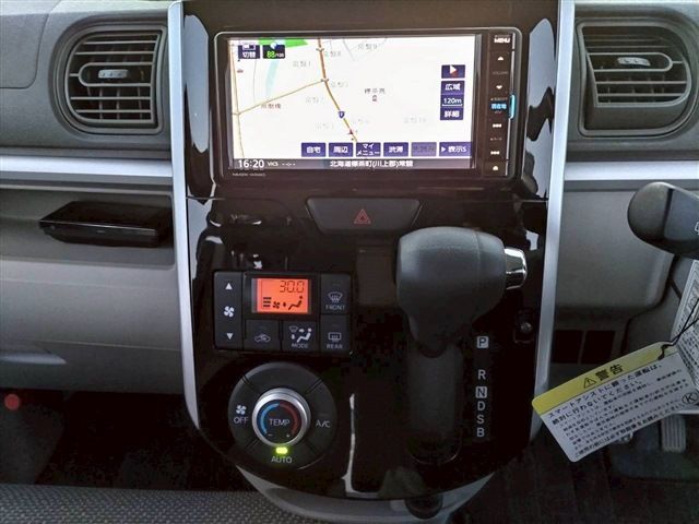 DAIHATSU TANTO 4WD 2018