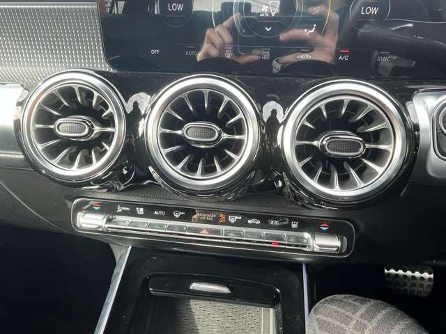 MERCEDES BENZ MERCEDES BENZ EQB 2023