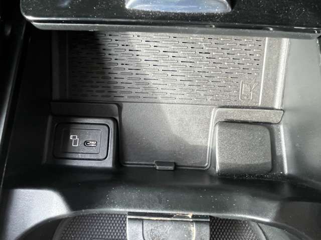 MERCEDES BENZ MERCEDES BENZ EQB 2023