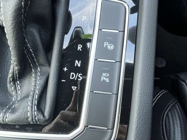 VOLKSWAGEN VOLKSWAGEN PASSAT VARIANT 2024