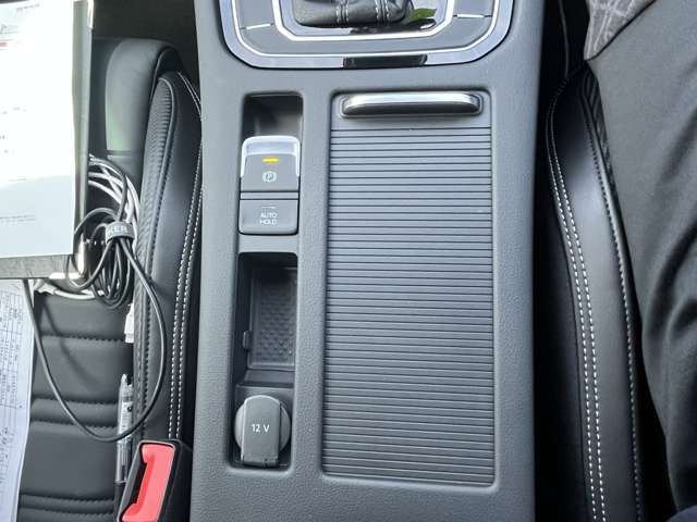 VOLKSWAGEN VOLKSWAGEN PASSAT VARIANT 2024