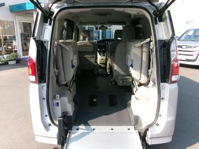 NISSAN SERENA  S-HYBRID 2019