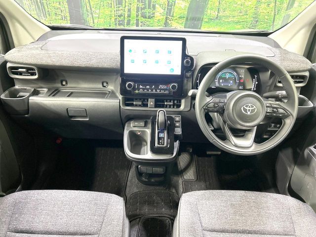 TOYOTA SIENTA HYBRID 2025