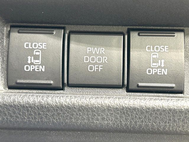 TOYOTA SIENTA HYBRID 2025