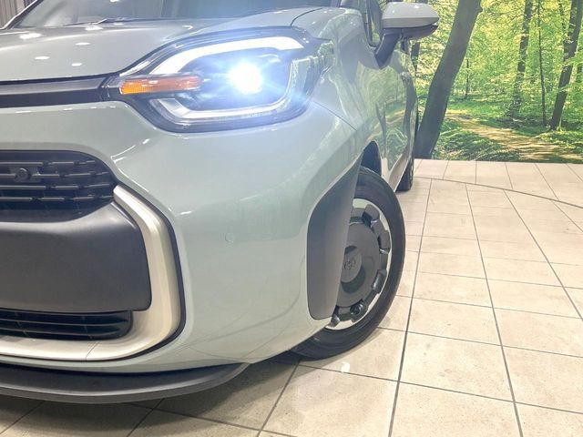 TOYOTA SIENTA HYBRID 2025