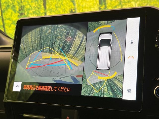 TOYOTA VOXY HYBRID 2024