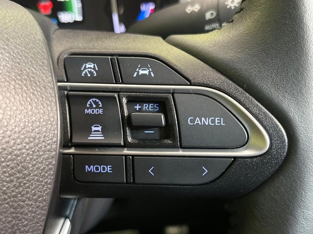 TOYOTA VOXY HYBRID 2024