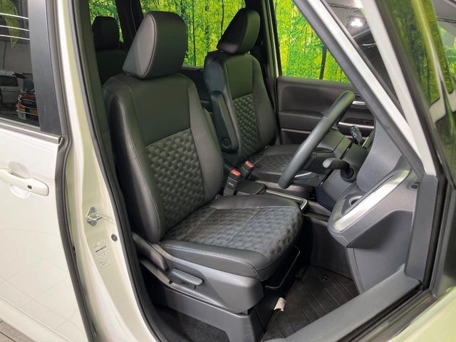 TOYOTA VOXY HYBRID 2024