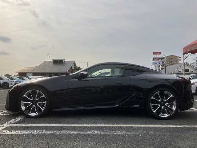 TOYOTA LEXUS LC500h 2017