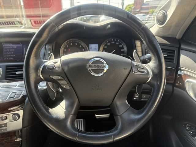 NISSAN FUGA 2010