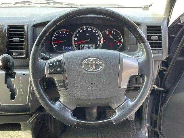 TOYOTA HIACE van 2WD 2017