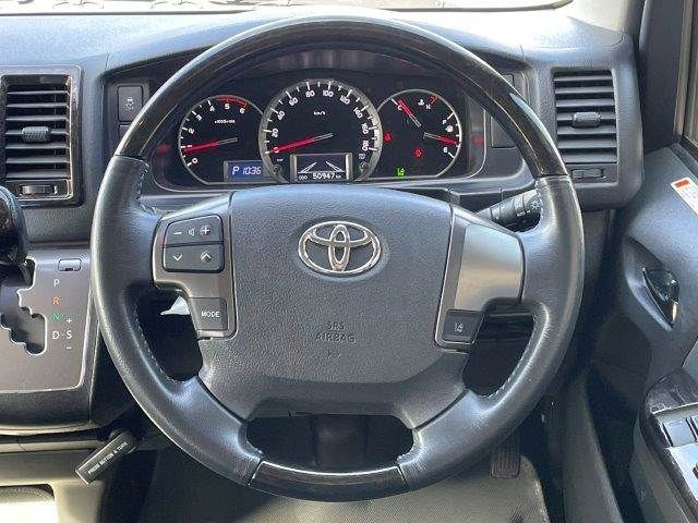 TOYOTA HIACE van 2WD 2018