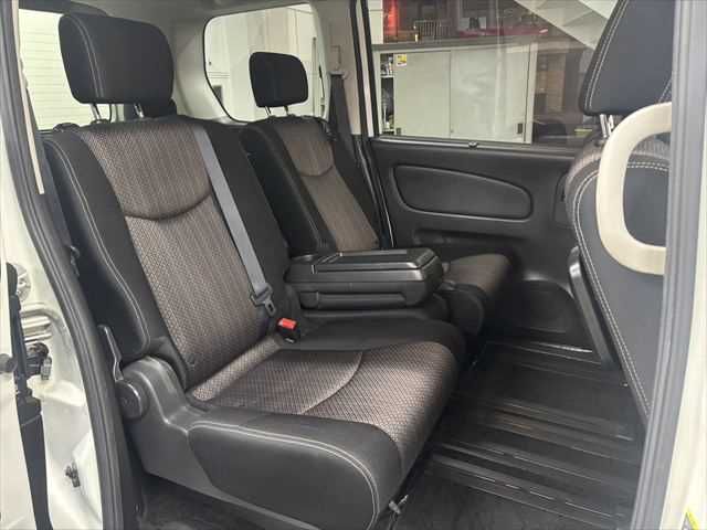 NISSAN SERENA  S-HYBRID 2014