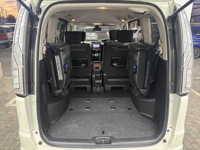 NISSAN SERENA  S-HYBRID 2014