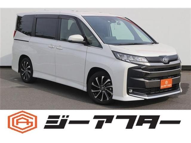 TOYOTA NOAH 2022