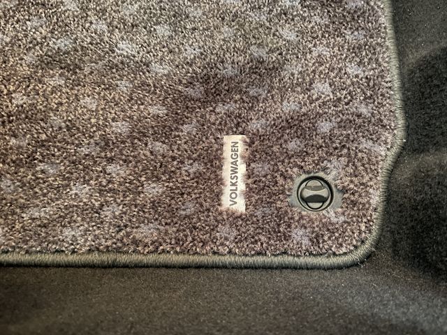 VOLKSWAGEN VOLKSWAGEN GOLF 2005