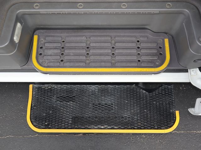 NISSAN NV350 CARAVAN 2019