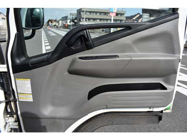 MITSUBISHI CANTER 2017