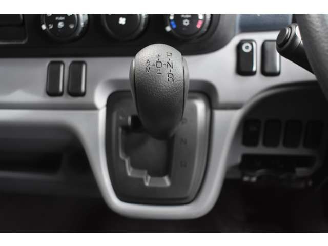 MITSUBISHI CANTER 2015