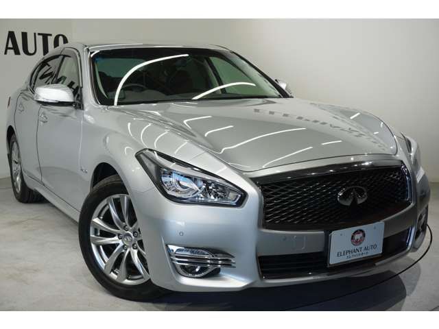 NISSAN FUGA HYBRID 2016