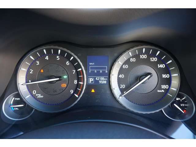 NISSAN FUGA HYBRID 2016