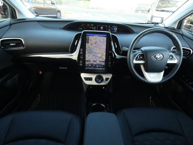 TOYOTA PRIUS PHV 2017