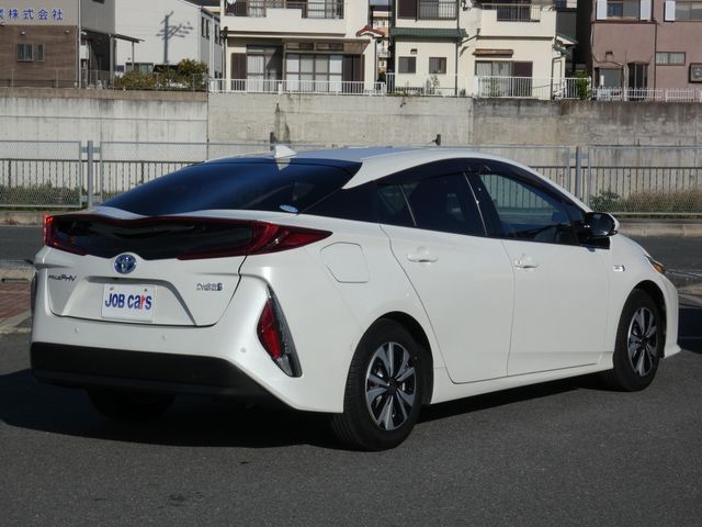 TOYOTA PRIUS PHV 2017