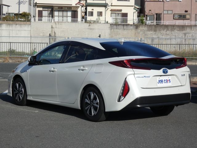 TOYOTA PRIUS PHV 2017
