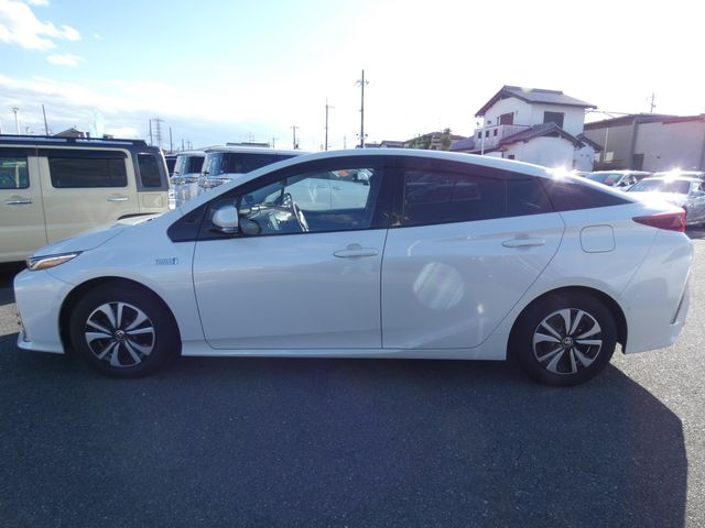 TOYOTA PRIUS PHV 2017
