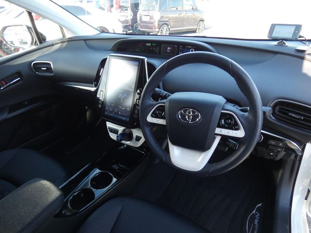 TOYOTA PRIUS PHV 2017