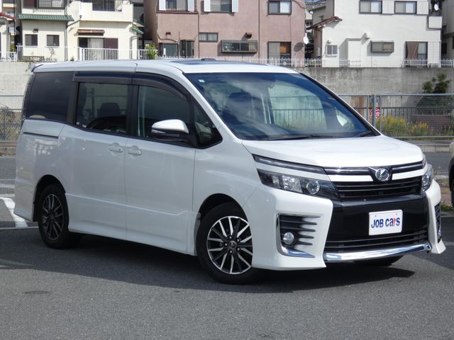 TOYOTA VOXY 2015