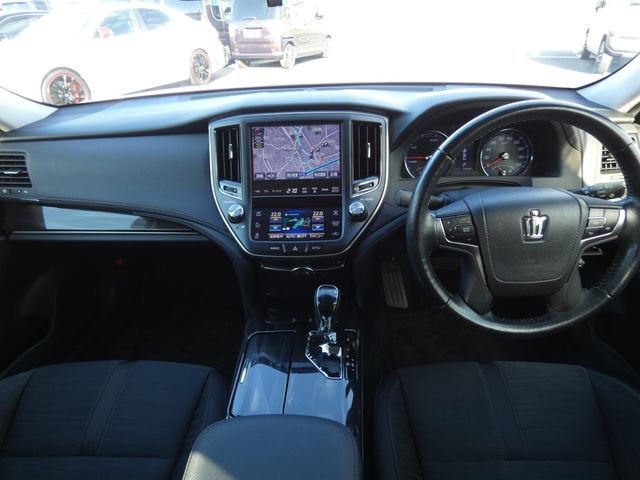 TOYOTA CROWN sedan hybrid 2014