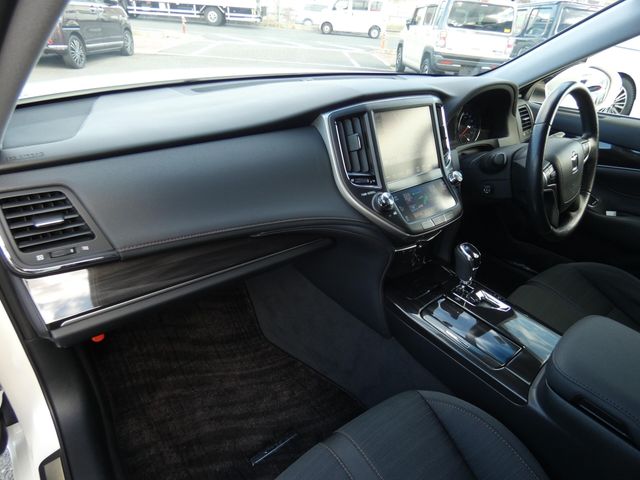 TOYOTA CROWN sedan hybrid 2014