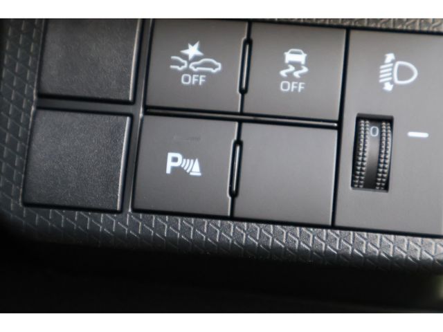 DAIHATSU TANTO FAN CROSS 4WD 2024