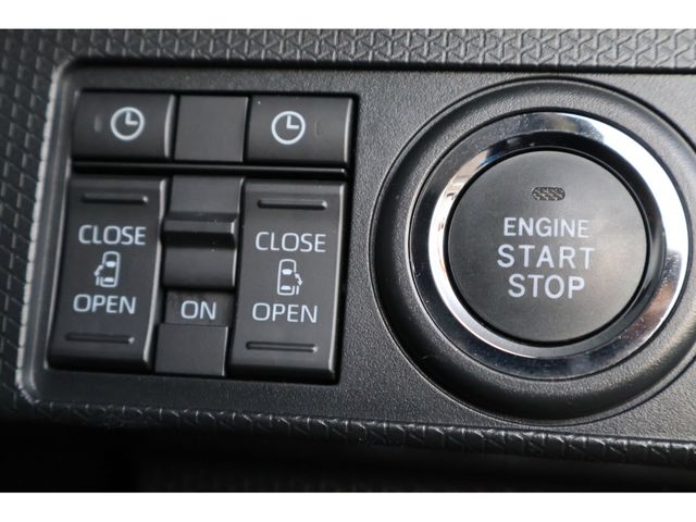 DAIHATSU TANTO FAN CROSS 4WD 2024