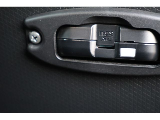 DAIHATSU TANTO FAN CROSS 4WD 2024