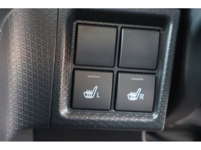 DAIHATSU TANTO FAN CROSS 4WD 2024