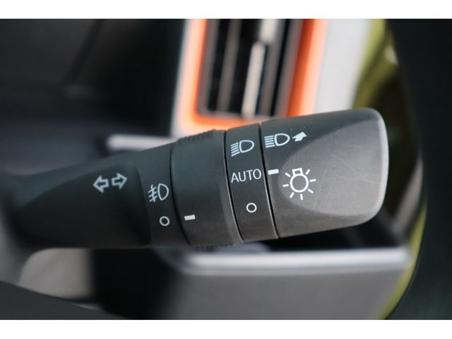 DAIHATSU TANTO FAN CROSS 4WD 2024