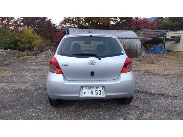 TOYOTA VITZ 2005