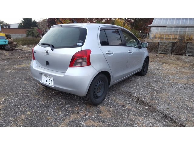 TOYOTA VITZ 2005
