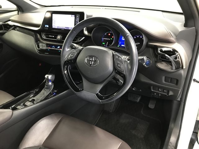TOYOTA C-HR 2017