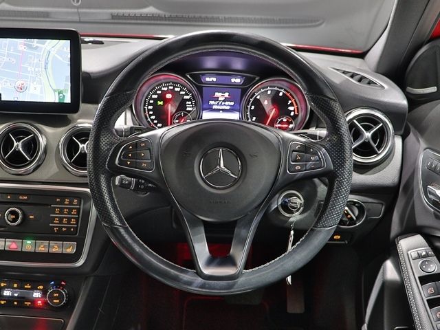 MERCEDES BENZ MERCEDES BENZ GLA class 2018
