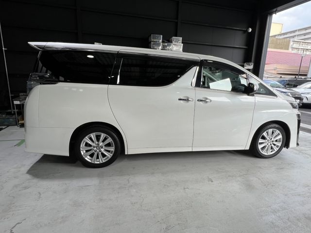 TOYOTA VELLFIRE 2020
