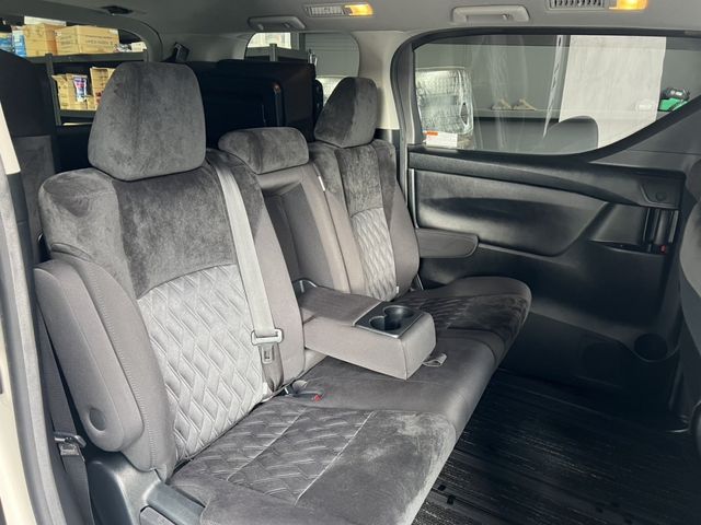 TOYOTA VELLFIRE 2020