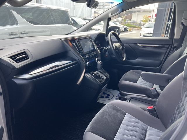 TOYOTA VELLFIRE 2020