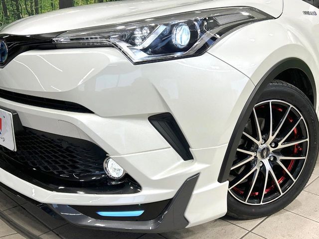 TOYOTA C-HR 2017