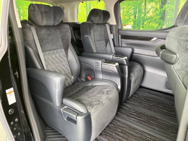 TOYOTA VELLFIRE 2017