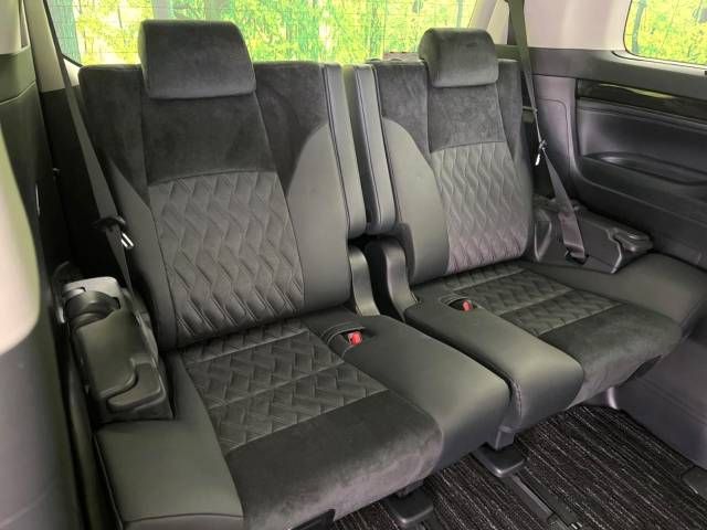 TOYOTA VELLFIRE 2017